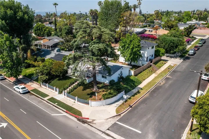 9661 Hayvenhurst Avenue, Northridge, California 91343