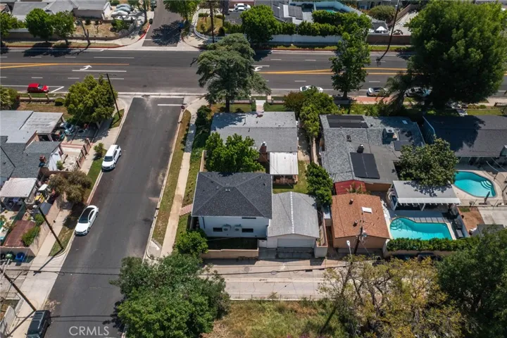 9661 Hayvenhurst Avenue, Northridge, California 91343