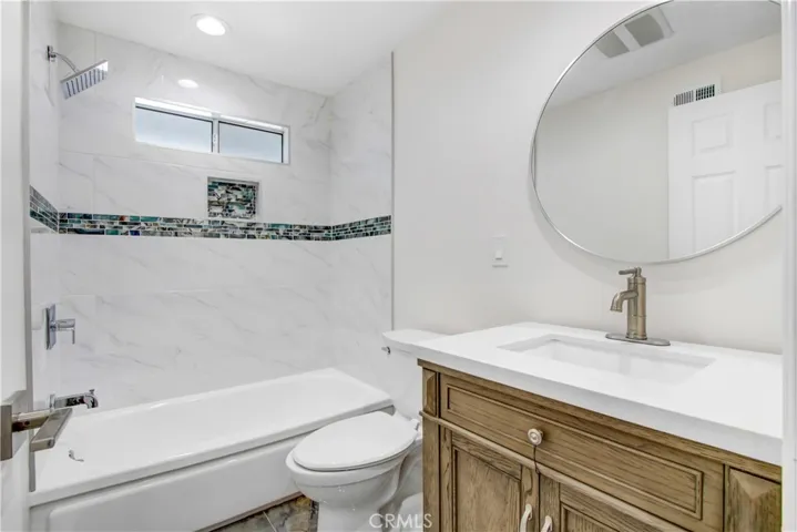 9661 Hayvenhurst Avenue, Northridge, California 91343