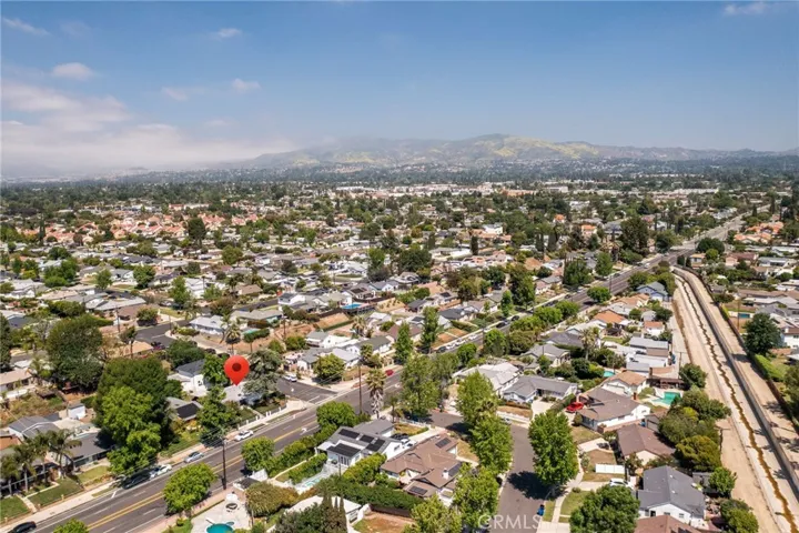 9661 Hayvenhurst Avenue, Northridge, California 91343