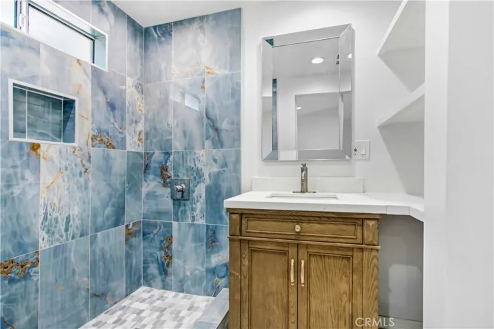 9661 Hayvenhurst Avenue, Northridge, California 91343