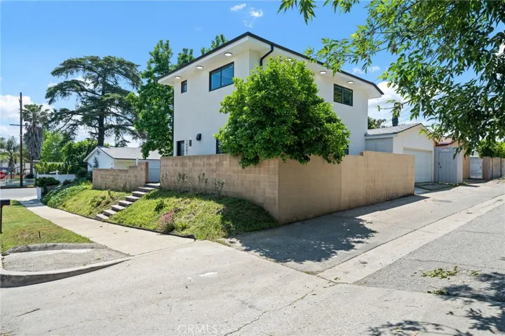 9661 Hayvenhurst Avenue, Northridge, California 91343