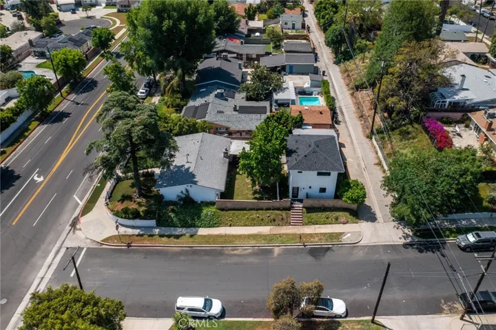 9661 Hayvenhurst Avenue, Northridge, California 91343