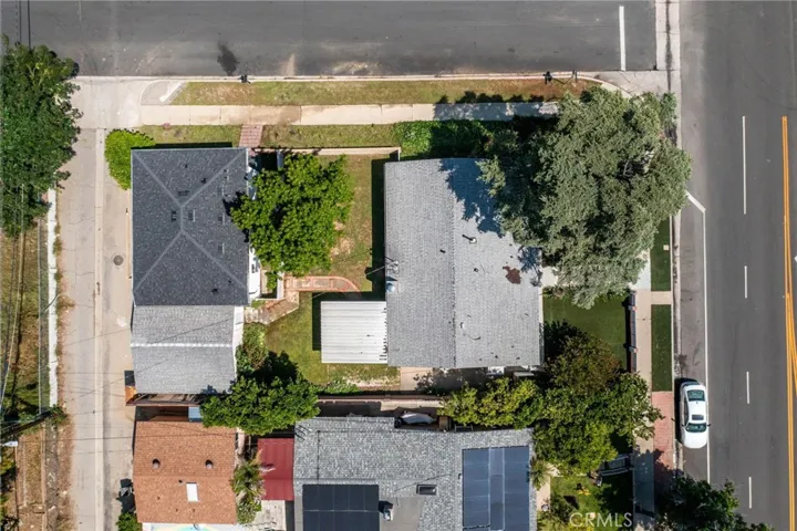 9661 Hayvenhurst Avenue, Northridge, California 91343