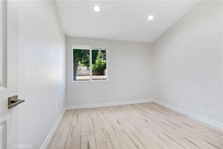 9661 Hayvenhurst Avenue, Northridge, California 91343