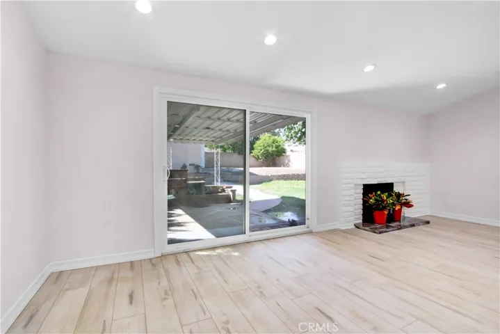 9661 Hayvenhurst Avenue, Northridge, California 91343