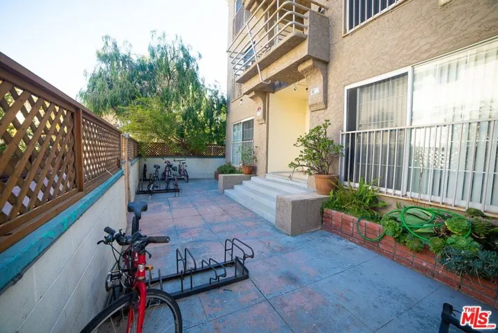 26 Breeze Avenue 2, Venice, California 90291