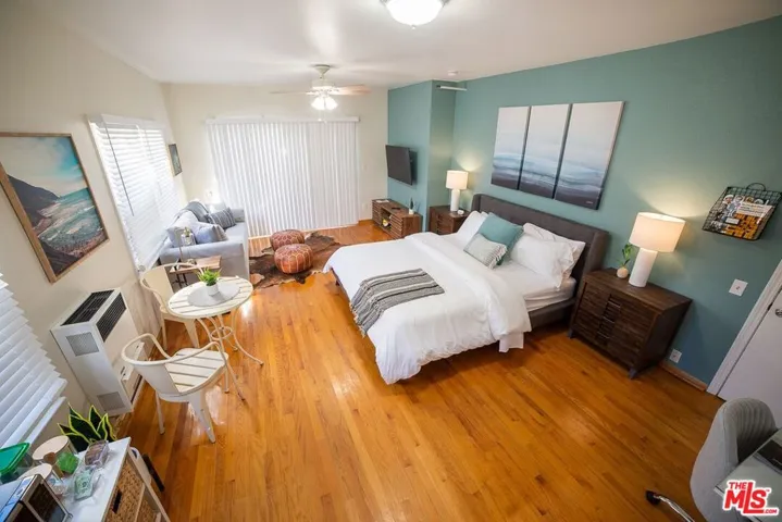 26 Breeze Avenue 2, Venice, California 90291