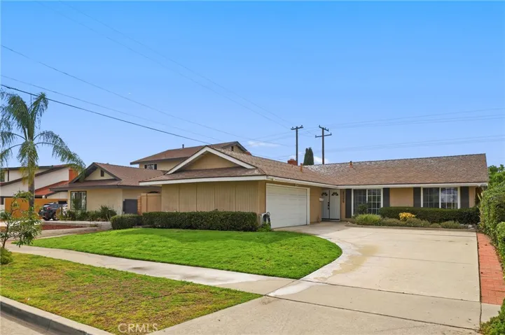 23045 El Caballo Street, Lake Forest, California 92630