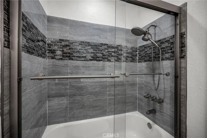Hallway full bath tub
