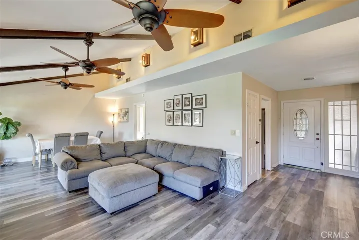 Large living & dining area