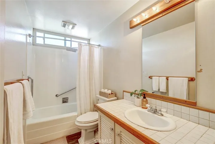 25231 Pericia, Mission Viejo, California 92691