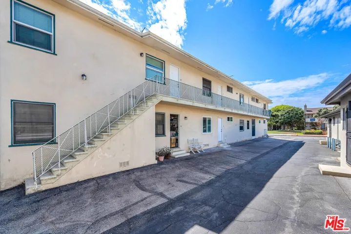 2027 Euclid Street C, Santa Monica, California 90405
