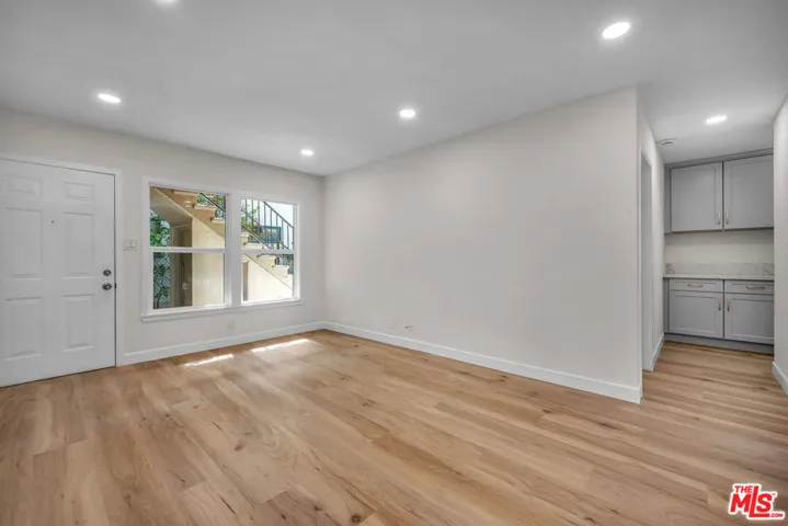 2027 Euclid Street C, Santa Monica, California 90405