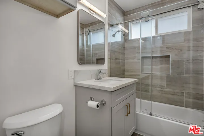 2027 Euclid Street C, Santa Monica, California 90405