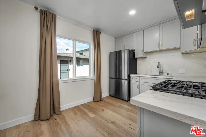 2027 Euclid Street C, Santa Monica, California 90405