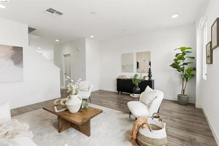 1355 Pullman Way, Oakland, California 94607