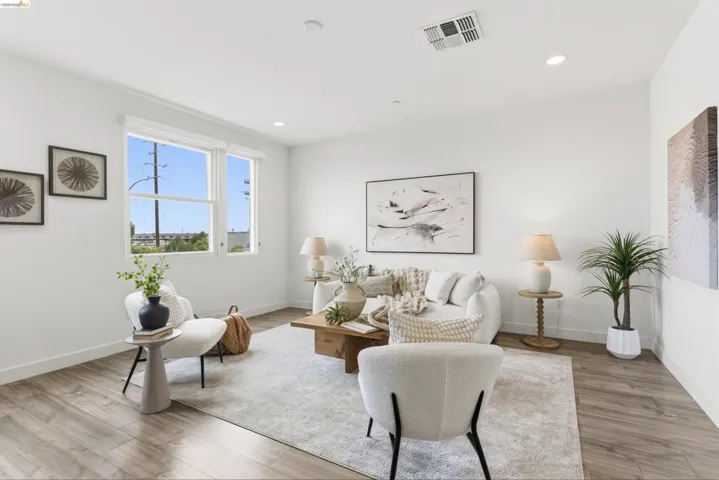 1355 Pullman Way, Oakland, California 94607