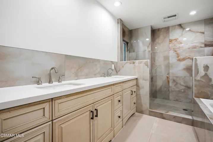 23777 Mulholland Hwy unit 115 Bathroom-1
