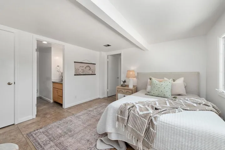 Junior Suite with Bathroom