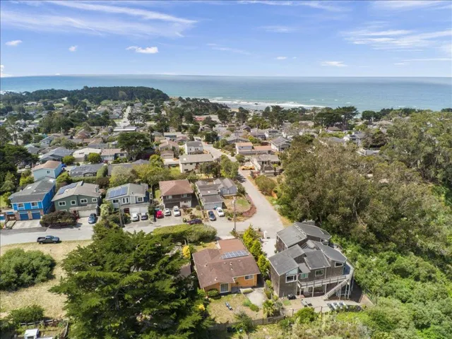 807 Tierra Alta Street, Moss Beach, California 94038