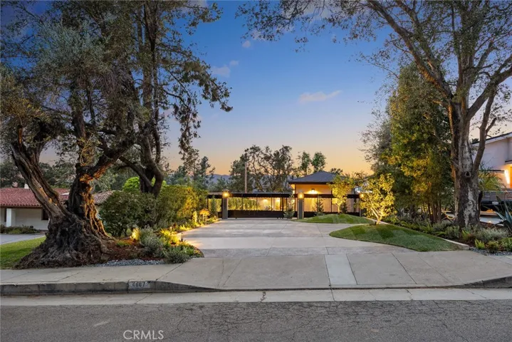 4607 Alta Canyada, La Canada Flintridge, California 91011