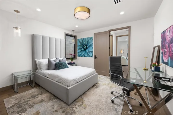 4607 Alta Canyada, La Canada Flintridge, California 91011