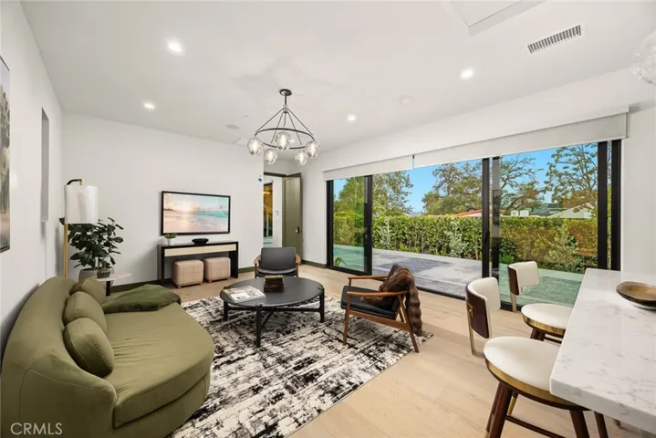 4607 Alta Canyada, La Canada Flintridge, California 91011
