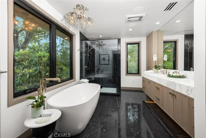 4607 Alta Canyada, La Canada Flintridge, California 91011