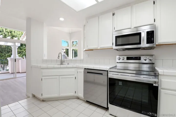 7225 Calabria Ct 92, San Diego, California 92122