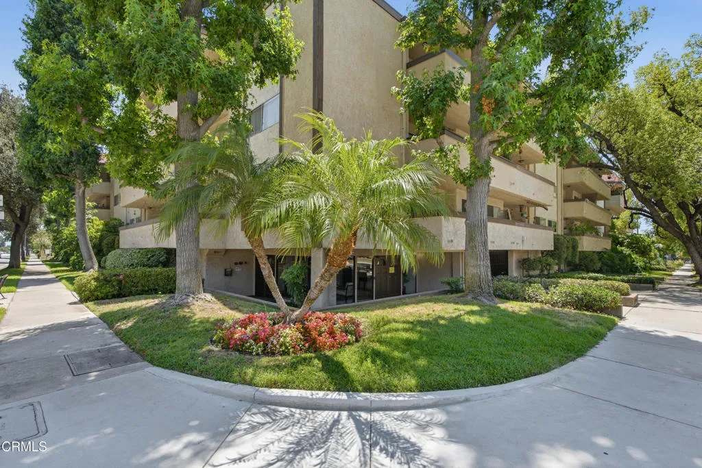 2386 E Del Mar Blvd