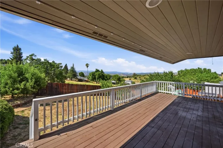 10370 Fairway Drive, Kelseyville, California 95451