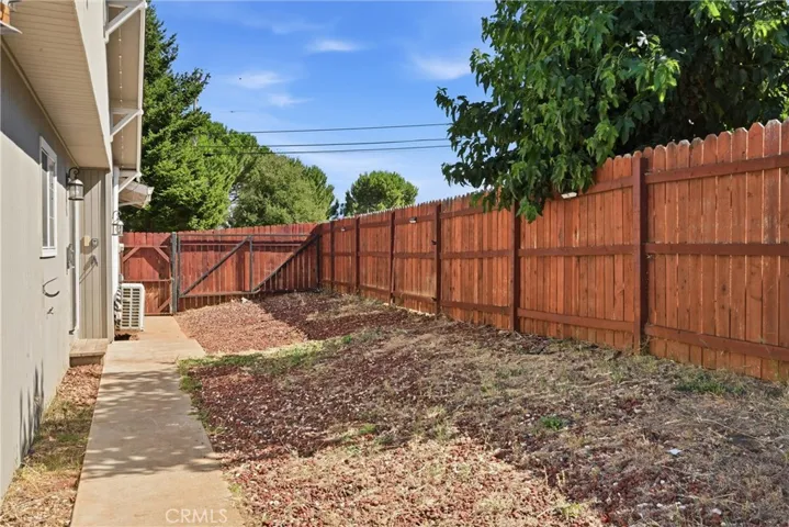 Fully Fenced Side Yard