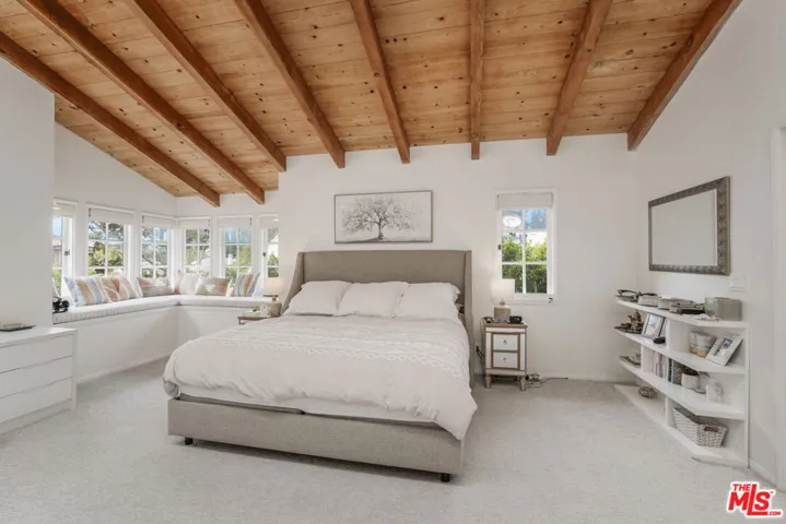 2330 Midvale Avenue, Los Angeles, California 90064