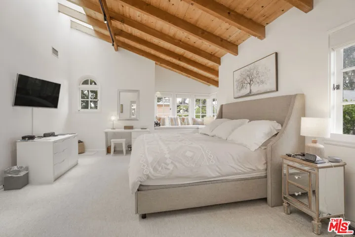 2330 Midvale Avenue, Los Angeles, California 90064