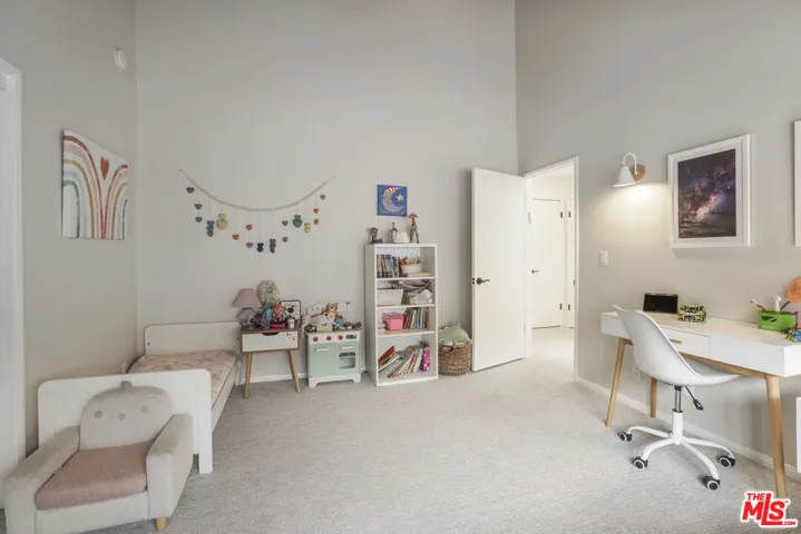 2330 Midvale Avenue, Los Angeles, California 90064