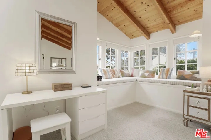 2330 Midvale Avenue, Los Angeles, California 90064