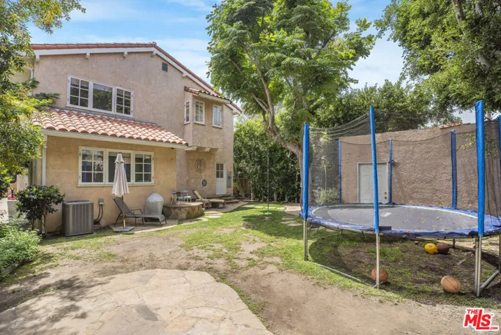 2330 Midvale Avenue, Los Angeles, California 90064