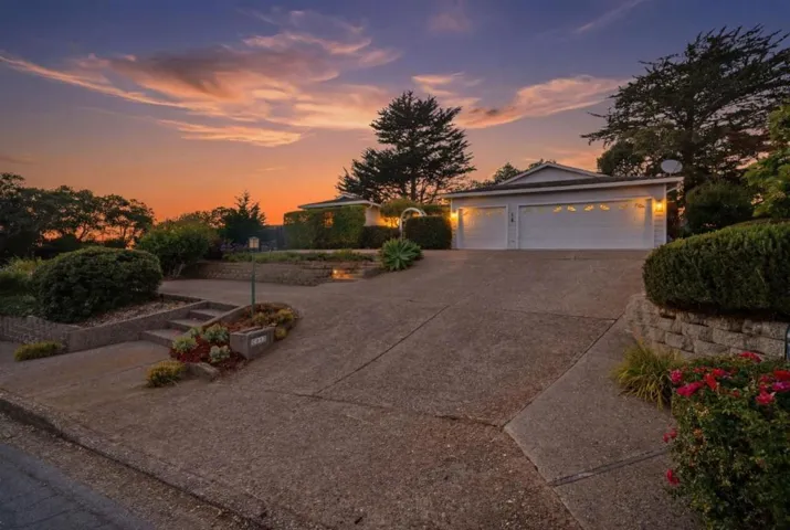 9345 Holly Oak Way, Salinas, California 93907