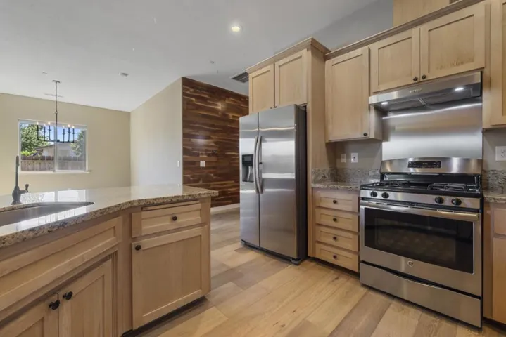 1027 Winter Lane, Patterson, California 95363