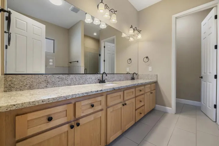 1027 Winter Lane, Patterson, California 95363