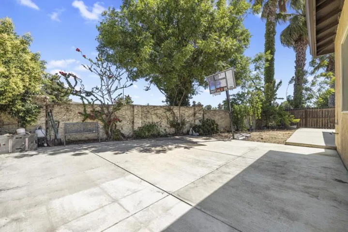 1027 Winter Lane, Patterson, California 95363