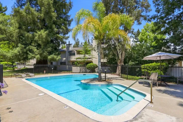 102 Lancewood Place, Los Gatos, California 95032