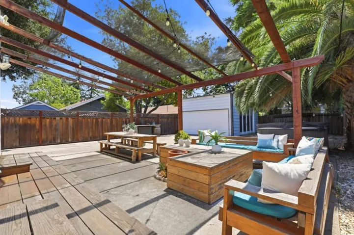140 2nd Street, Gilroy, California 95020