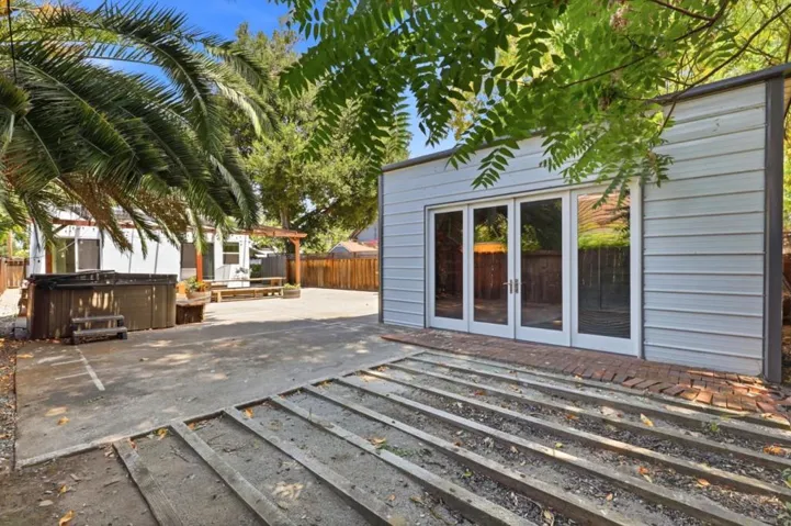 140 2nd Street, Gilroy, California 95020