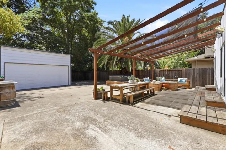 140 2nd Street, Gilroy, California 95020