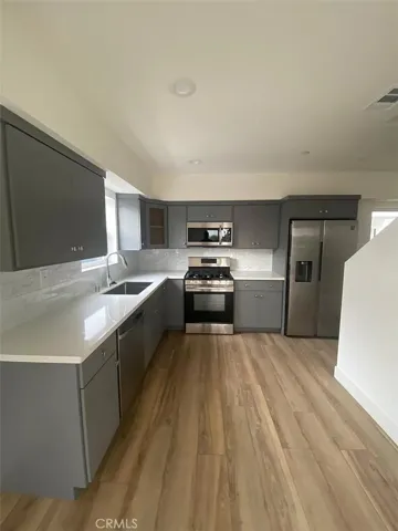 2151 S West View Street, Los Angeles, California 90016