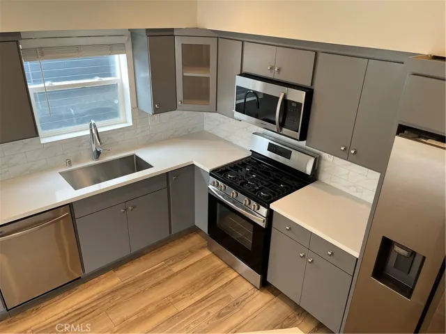 2151 S West View Street, Los Angeles, California 90016
