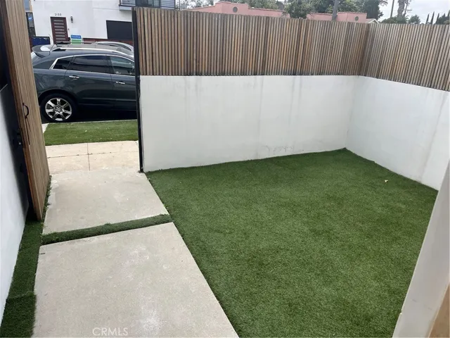 2151 S West View Street, Los Angeles, California 90016