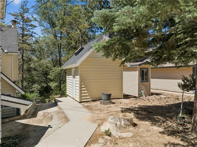 26355 Augusta, Lake Arrowhead, California 92352